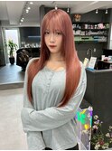 ピンクベージュ