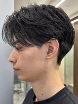 カルム(kalm)&nbsp;メンズセンターパートウルフセンターパートニュアンスパーマ襟足