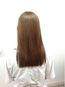 カラーやパーマをしたあとにも◎傷んだ髪もしっかり補修。思わず触れたくなるような仕上がりに♪