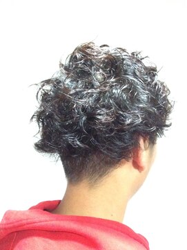 ドルセット ツーブロックパーマ