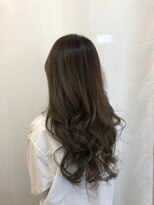 ベル(Belle)&nbsp;ハイライトたっぷり外国人風カラー