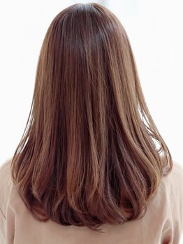 ビューティーアンドフリー ハチ(Beauty&Free 8 HACHI)の写真/《話題の酸熱TR導入》酸熱TRで髪内部の歪みを改善し髪の繊維質を整えて髪質改善！自然なストレートに♪