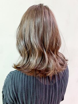 アイティー バイ アルバム 浦和店(IT by ALBUM) ミディグレージュ_くびれヘアビタミンカラー_ba332411