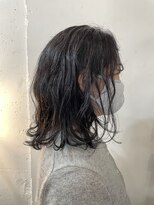 カゼ ダイカンヤマ Kaze DAIKANYAMA&nbsp;20代30代40代50代強めのくせ毛をいかしたミディアムヘア