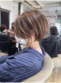 30代、40代/丸みとくびれショートボブ×ハイライトベージュ/大宮