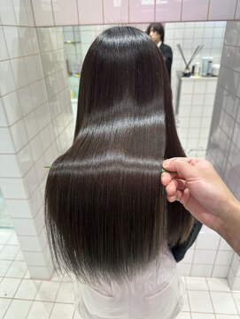 ロンドルーチェ 心斎橋(Lond luce) ダークアッシュ/ミディアムレイヤーカット［髪質改善/縮毛矯正］