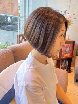 エム インターナショナル 春日部本店(EMU international) 大人綺麗かっこいい前下がりショート