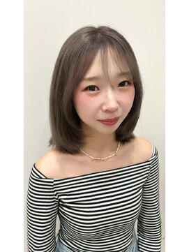 ジーナ サンシャイン通り池袋(Zina) ハイトーングレージュ 【Zina チカ】