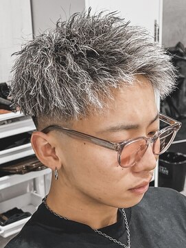 ルースト 京都四条大宮店(ROOST) ツイストハイライトショート