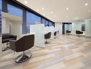 hair&make first 泉中央店【ファースト】