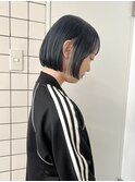 ネイビーブルー×切りっぱなしボブ