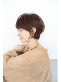 30代40代50代耳かけショート前髪なしハンサムショート白髪ぼかし