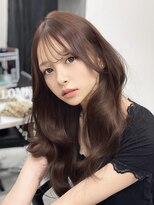 ロムーク 表参道(LOMKH)&nbsp;小顔ロングレイヤーカット顔周り冬グレージュカラー透明感カラー