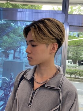 アンサー 千葉中央(UNSER prod by THE DAY) バレイヤージュ刈り上げセンターパート