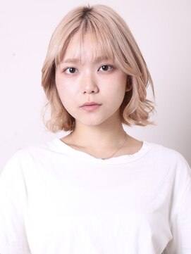 バーニー(BARNEY) 似合わせカット30代40代50代ハイトーン小顔ショートボブ1104