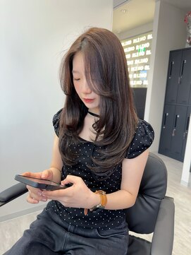 リノ(RLINO) 【名古屋/栄】レイヤーカット/ブリーチ無し/韓国