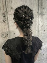 アル あびこ(aru.)&nbsp;結婚式に。崩れない華やかパール×編みおろし