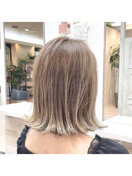 キュアキュア(Cure2) 「切りっぱなし」外ハネボブで簡単セット