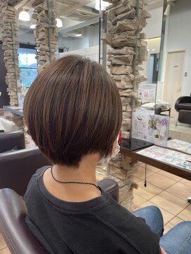 リー 甲子園(Lee) 前下がりのショートボブスタイル