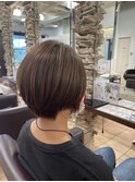 前下がりのショートボブスタイル