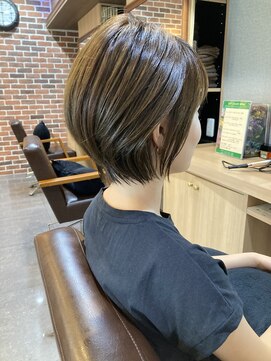 エルバイシオン(aile by sion) レザーショート×ハイライト×アースカラー/オリーブグリーン