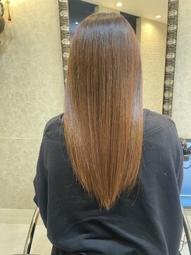 ドゥーク(dowku) 髪質改善明るめブラウンストレートツヤ髪ロングヘア10代30代