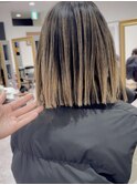 [切りっぱなしボブにバレイヤージュ]