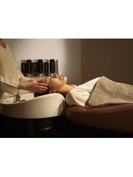 最近疲れが取れなくてお悩みのあなたにもおすすめ◎おうちとは一味ちがうヘッドスパでリラックス♪