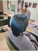 エメラルドグリーン×ホワイト