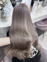 エス(Ess)&nbsp;美髪/ワイドバング/ホワイトブロンド[髪質改善/ヘアセット/大宮]