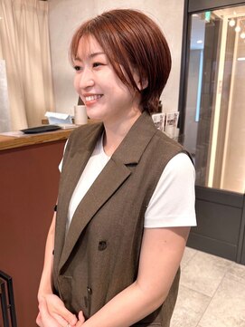 アトリエ(atelier.) 丸みショート 顔周りカット オレンジブラウン ショートカット