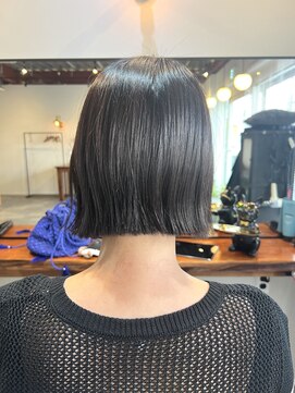 リリウム(LILIUM) 大人の抜け感アッシュブラウン×パッツンボブ/10代20代30代/幸手