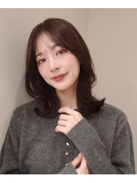 オーラ オモテサンドウ(Aura omotesando) くびれミディアム 多幸感カラー