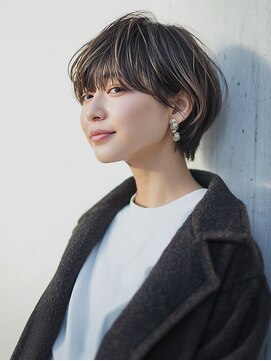 バイエイト(X８) ハンサムショート ハイライト 大人ショート