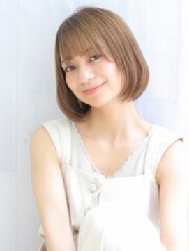 シロフイケブクロ(shirof ikebukuro) 「磯野真由美」小顔シンプルボブスタイル