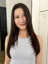 アトロ(Atoro)&nbsp;ツヤ感たっぷり大人っぽロングレイヤーカット