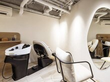 ウミネコ 表参道店(Umineko)の雰囲気（1Fは完全個室が2部屋。人目を気にせず過ごせます）