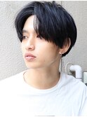 カットが決めてのカリアゲハンサムマッシュ
