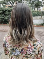 ヘアースパ ノッシュ 博多千代店(Hair Spa Nosh)&nbsp;ダブルカラーグラデーショングレージュカラー波まき外ハネ巻き