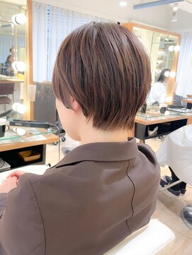 ネオリーブ チロル 横浜西口店(Neolive CiroL.) コンパクトショートヘア　艶髪　髪質改善カラー