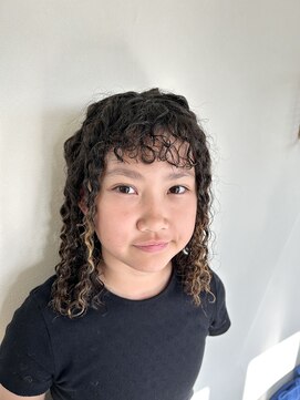 ナチュラル ヒーロー(Natural HERO) キッズカーリーパーマ