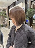 細かいハイライトで白髪ぼかし 髪を柔らかく魅せます