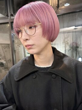 ヌエン 渋谷(NU/EN) shou春のトレンド外国人風ブリーチとサクラホワイトピンクのボブ