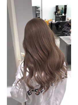 アテバイルイス 喜連瓜破(ATE by luis) 透明感たっぷりグレージュカラー