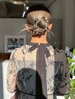 スワッグ(swag)&nbsp;編み込みアップスタイルブライダルヘア成人式ヘアセット