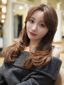 ビュートリアム 福岡(BEAUTRIUM) "大人の上品さとオシャレ感をだす"海外レイヤーカット【福岡】