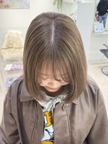 オニキス(ONYX)&nbsp;h21 オリーブグレーベージュ表参道レイヤーカット