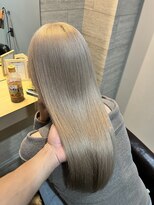 リア 布施店(Lia) ホワイトベージュ