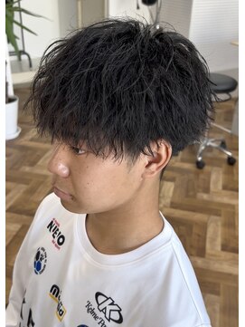 シーイー(C.E) 刈り上げマッシュ×縦落ちツイスパ