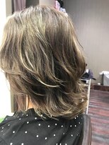 サニア(SUNXIA)&nbsp;グレージュ×ちょっぴりウルフ